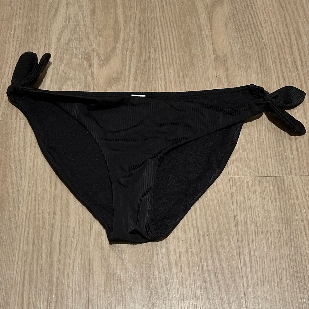 No Boundaries black stripe bikini bottom